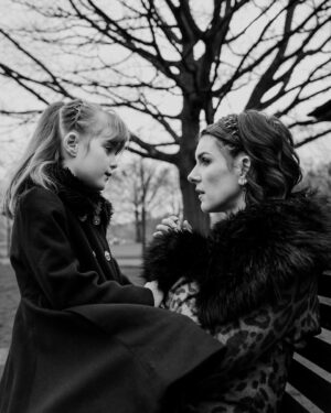 Shenae Grimes-Beech Instagram - We never get photos all together as a family so this was such a gift. Thank you to the wonderful @sarakhanov for capturing our little unit so beautifully 🖤