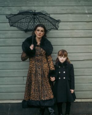 Shenae Grimes-Beech Instagram - We never get photos all together as a family so this was such a gift. Thank you to the wonderful @sarakhanov for capturing our little unit so beautifully 🖤
