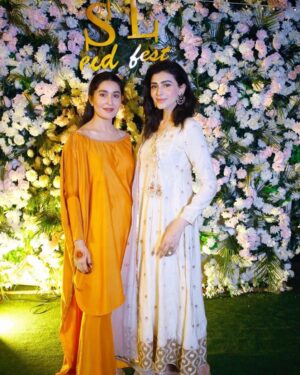 Shermeen Ali Instagram - Thankyou so much for such a fun Eid dinner @iamshaistalodhi, wearing my favourite 😍😍😍 @mariahassanali