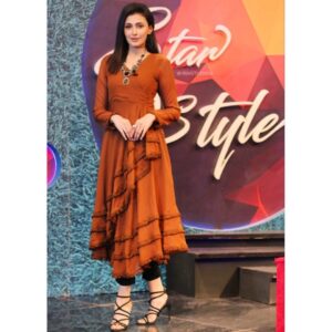 Shermeen Ali Instagram - Star&Style on @ptvhome.official with @asimyar photography @hbnphotographer