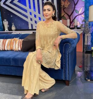 Shermeen Ali Instagram - Star&Style season 3 @ptvhome.official with @asimyar