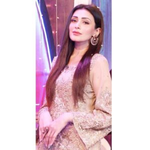 Shermeen Ali Instagram - Star&style on @ptvhome.official with @asimyar photographer @hbnphotographer