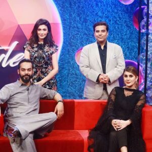 Shermeen Ali Instagram - #repost @asimyar
・・・
The #superstar @thekubism & the talented @mirzagoharrasheed on Star & Style this sunday only on @ptvhome.official at 9 pm with my gorgeous co host @shermeenaliofficial #glamour #entertainment #mua by @nabila_salon @ngents diomond pandent by @damas.pakistan #lovingit #talkshow #kubrakhan #superstar #laughter #MashAllah
