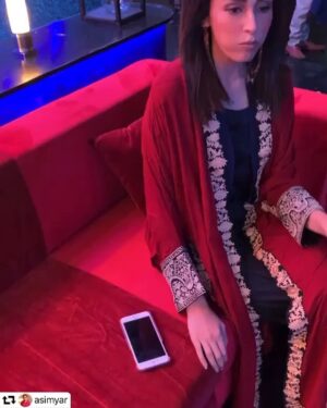 Shermeen Ali Instagram - #repost @asimyar
・・・
First day recording on the sets of Star & Style airing every sunday at 9 pm on @ptvhome.official My stunning co host @shermeenaliofficial !!! #mua by @nabila_salon @n.gents #lovingit #happiness #bts #behindthescenes #talkshow #entertainment #glamour #style #cohost #shermeenali #AYT #MashAllah