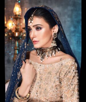 Shermeen Ali Instagram - MUA @shaistamarghoob photography @basitshaikhstudios