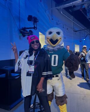 Sheryl Lee Ralph Instagram - Two years ago, I had the absolute honor of standing on that Super Bowl stage, lifting every voice and SANGIN’ honey! I did it in style, thanks to my fabulous daughter @ivycoco23, who had me snatched in a custom @harbison.studio masterpiece. The @philadelphiaeagles were there then, and they are BACK, ready to handle some unfinished business. Lord, let this outcome be different because I CANNOT take another Chiefs victory. Big up to my dear @ledisi who will be singing Lift Every Voice and Sing this year and @adamblackstone , the maestro himself, leading the music this year. I am so proud of you! Now let’s go Birds! Fly Eagles Fly!