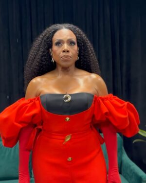 Sheryl Lee Ralph Instagram - Two years ago, I had the absolute honor of standing on that Super Bowl stage, lifting every voice and SANGIN’ honey! I did it in style, thanks to my fabulous daughter @ivycoco23, who had me snatched in a custom @harbison.studio masterpiece. The @philadelphiaeagles were there then, and they are BACK, ready to handle some unfinished business. Lord, let this outcome be different because I CANNOT take another Chiefs victory. Big up to my dear @ledisi who will be singing Lift Every Voice and Sing this year and @adamblackstone , the maestro himself, leading the music this year. I am so proud of you! Now let’s go Birds! Fly Eagles Fly!