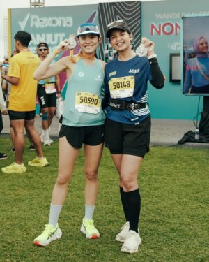 Sheryl Sheinafia Instagram - virgin half marathon done and dusted 👋 this was part of my long run training for the big marathon in Sydney, and wow, what a route! so many challenging elevations, but that’s exactly what i love—pushing through and coming out stronger on the other side.

a huge thank you to @rexona_id @asicsid @__madeforwomen__ @motiva.performance my coaches @fauzannhzm @andriyanto.run @doc.veratanu my loves @sheinafiaz @safe.space.studios @tangerun.club @yoanacrystal @hannafatiha @_.nayla @noviati_ng @michelleaaudrey @angelicalaras @marrisawidiyanti @sotaf1022 @abiyogst @saraleatunas @taaaufiik for the love 😭

how was your experience? would love to hear your stories! ❤️

📷 @adnansigit_ @liebhart 

#MoveHerMind #MoveYourMindwithASICS