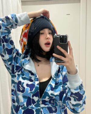 Shin Su-hyun Instagram - Hi👋❤️