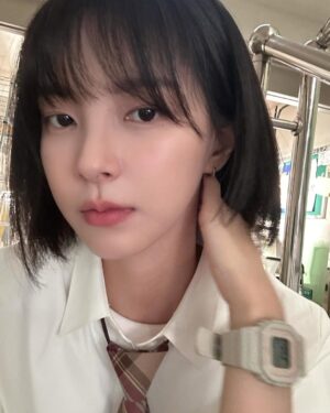 Shin Su-hyun Instagram - 못 보내….