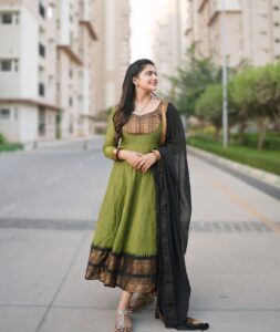 Actress Shiva Jyothi HD Photos and Wallpapers March 2025