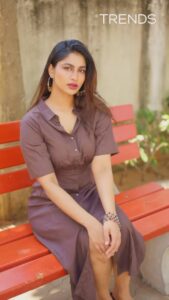 Actress Shivani Narayanan HD Photos and Wallpapers March 2025