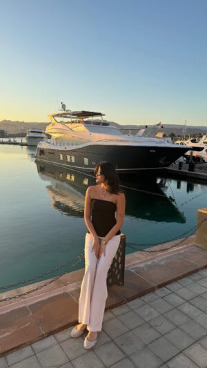Shivvani Paatil Instagram - The only vibes I will be accepting this year 🥂🎀 @alrayesboats
.
.
.
.
.
.
Yacht // Coldplay // Jordan // 2025