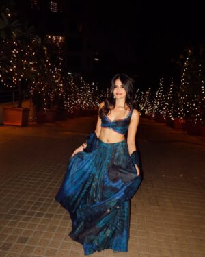 Shivvani Paatil Instagram - Celebrating love and light with my girls 🪔✨❤️ Wearing @saakshakinni 💙
