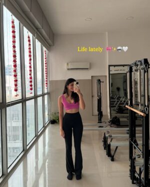 Shivvani Paatil Instagram - Here’s a life update 🎀 I’ve been MIA lately cause so much has been happening in life! The biggest being @thattallgirlyouknow and @ambarsoodfitness wedding!! I’m BUZZINGGGGG and can’t wait! 🥹👯