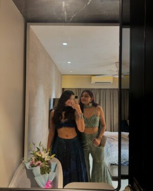 Shivvani Paatil Instagram - Celebrating love and light with my girls 🪔✨❤️ Wearing @saakshakinni 💙