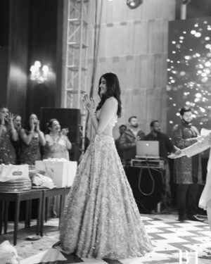 Shivvani Paatil Instagram - The lehenga of my dreams for #SarahAmbarJhoomUtha sangeet night!😍🦋 @seemagujraldesign 💙 Not exaggerating when I say I couldn’t feel my feet after this night but it was all worth it!! Celebrating @thattallgirlyouknow & @ambarsoodfitness with all of my fav people 🥹🤍 Ended the night in pajama’s cause that lehenga was half my weight lolol
.
.
.
.
.
.
Indian wedding // Shaadi // Indian wear // Lehenga // Sangeet outfit