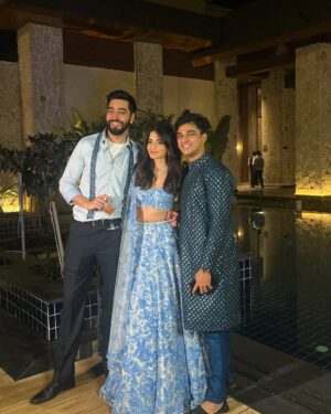 Shivvani Paatil Instagram - The lehenga of my dreams for #SarahAmbarJhoomUtha sangeet night!😍🦋 @seemagujraldesign 💙 Not exaggerating when I say I couldn’t feel my feet after this night but it was all worth it!! Celebrating @thattallgirlyouknow & @ambarsoodfitness with all of my fav people 🥹🤍 Ended the night in pajama’s cause that lehenga was half my weight lolol
.
.
.
.
.
.
Indian wedding // Shaadi // Indian wear // Lehenga // Sangeet outfit