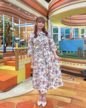 Shoko Nakagawa Instagram - 最近のテレビ衣装たち👗✨

🔎1,2枚目〈音ボケPOPS〉
ニット、リボン柄インナー
@candystripper_official
スカート
@mmts_nekotomo

🔎3枚目〈ひるおび〉
@adonisis_official

🔎4,5枚目〈アメトーーク〉
ワンピース
@maria_ohba_official 
ピアス
@vatsurica_official 

🔎6枚目〈ひるおび〉
@wildlily_daikanyama

🔎7,8枚目〈音ボケPOPS〉
@shunsatsu_no_kuni

🔎9,10枚目〈ひるおび〉
@janemarple_official

#ひるおび #音ボケpops #ワンピース