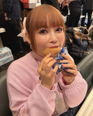 Shoko Nakagawa Instagram - 最近のテレビ衣装たち👗✨

🔎1,2枚目〈音ボケPOPS〉
ニット、リボン柄インナー
@candystripper_official
スカート
@mmts_nekotomo

🔎3枚目〈ひるおび〉
@adonisis_official

🔎4,5枚目〈アメトーーク〉
ワンピース
@maria_ohba_official 
ピアス
@vatsurica_official 

🔎6枚目〈ひるおび〉
@wildlily_daikanyama

🔎7,8枚目〈音ボケPOPS〉
@shunsatsu_no_kuni

🔎9,10枚目〈ひるおび〉
@janemarple_official

#ひるおび #音ボケpops #ワンピース