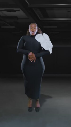 Shoniqua Shandai Instagram - We are not a monolith. Celebrating the unlimited beauty of my Blackness through music and video— new single ‘Black’ available now on all platforms. 🎶🎵🖤

Creative Director, Director, editor @mrdblanks 
Camera Operator @j.paschalphoto 
Production Asst @royaltmadeit 
Choreography: @six4__ 
Makeup: @tony_stylez 
Hair: @flawlesshairjunkie 
Hair Asst: @theloveway_ 
Styling: @shoniquashandai 
Black flower dress: @allanvirgo 

#blackhistorymonth #black #music #internationalhouseholdname