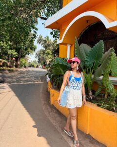 Actress Shreya Bugde HD Photos and Wallpapers March 2025