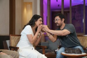 Shriya Pilgaonkar Instagram - I'm most curious about the inner world of the artists that I admire and this was a super fun & special morning hanging with AK thanks to @rotalks  @justtoofilmy. Bahut Mazedaar Qisse aur Kahaniyaa sunaye♥️