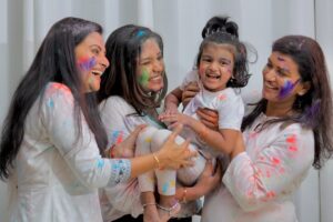 Shruthi Raj Instagram - Holi celebrations 🥳🎉 
Wishing you all a Happy Holi 💐🥰❤️
@iamsruthiraj @sruthi_shanmuga_priya @sitara_chintala