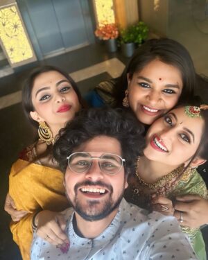 Shruthi Ramesh Instagram - ❤️✨

Mua: @makeupbyshruthiramesh 
Designer: @dt_bridalstudio