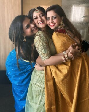 Shruthi Ramesh Instagram - ❤️✨

Mua: @makeupbyshruthiramesh 
Designer: @dt_bridalstudio