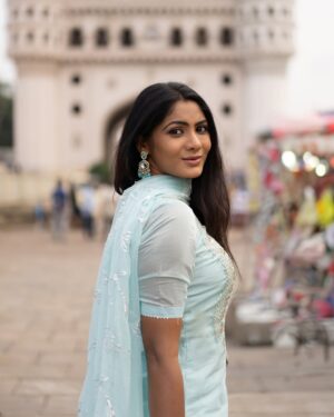 Shruti Reddy Instagram - Charminar 🤍⚡️

Photography: @tharundphotographer 
Retoucher: @ashishsom @manassompurapix 
Styling: @manogna_gollapudi 
Hair: @ramanababu660 
Represented by: @thanga_18