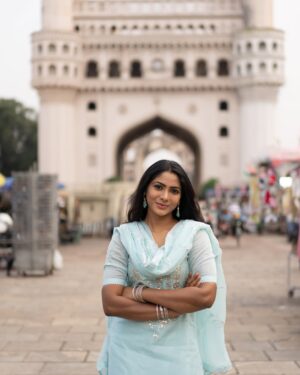 Shruti Reddy Instagram - Charminar 🤍⚡️

Photography: @tharundphotographer 
Retoucher: @ashishsom @manassompurapix 
Styling: @manogna_gollapudi 
Hair: @ramanababu660 
Represented by: @thanga_18