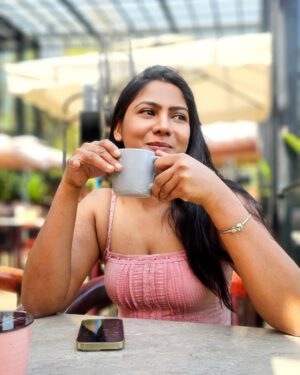 Shruti Reddy Instagram - “Nothing beats coffee and catch-ups.” ☕️🤍🫶