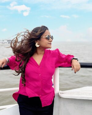Shubhi Garg Agarwal Instagram - // Pretty please, the wind was a paid actor! 🩷

Cruising in Ha Long Bay all day was so much fun and the weather was so pleasant. Nippy and windy throughout and the view was gorgeous! 🌬️🛳️

More details coming up in the next post. 😜
.
.
.
.
.
.
.
#pickeratpace #indianblogger #indiantravelblogger #vietnamtravel #vietnam #halongbay #cruiseship #cruiselife #vietnamcruise #halongbaycruise #halongbayvietnam [vietnam halong bay, halong bay cruise, cruise ship]
