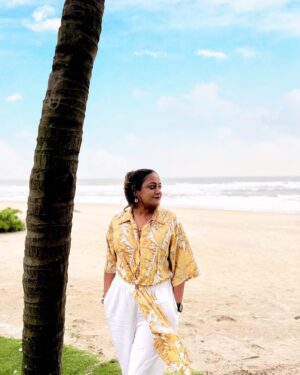 Shubhi Garg Agarwal Instagram - // There’s so much that’s changed in the last one year! 2024 started with me going into self therapy and making lifestyle changes. I took up meditation and yoga to cope with life and it all started working out. 🧿

As I stand here today, reflecting on this one year journey, I’ve become self aware; of my worth, my strength, my capabilities better than what I ever knew. I feel glad I left my comfort zone to try something I’d never done before. 

Entered 2025 with bigger hopes and aspirations. To more travelling, exploring, loving and learning. 🏝️✈️
.
.
.
.
.
.
#pickeratpace #indianblogger #travelblogger #couplegoals #motivationalquotes #selfmotivation #selftherapy #happylife [self motivation, comfort zone, travelling, travel experiences, self therapy]