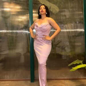 Shweta Basu Prasad Instagram - And it’s streaming! Oops ab kya!? @jiohotstar 
.
.
.
Stylist @anokha_ann 
📸 @priyeshaknair 
👗 @ksonchhatraa