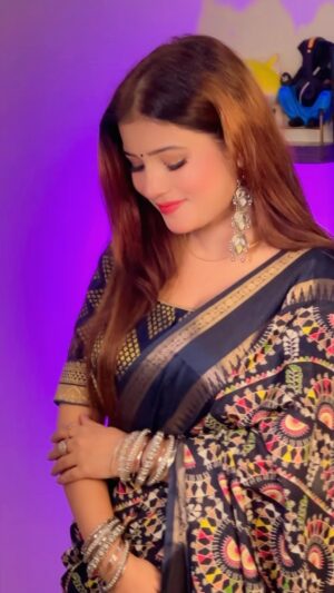 Shweta Jaiswal Instagram - Apse pahle na apke bad ❤️🙈🎊