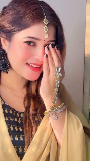 Shweta Jaiswal Instagram - Eid Mubarak 🌙💫✨✨