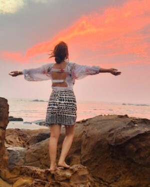 Shweta Jaiswal Instagram - 🩵🩵

#photooftheday #picoftheday #sagar #outfits #outfit #love #photography #naturephotography #naturelovers