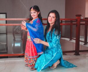 Shweta Sood Instagram - Happy Janmashtami! May this day bring you peace, prosperity, and happiness.💙🧿💙
.
.
.
.
.
#potd #radhakrishna 
#happyjanamashtmi #janamashtami #AnayaSood #Shwetasood #Punjabibrizzle 💕