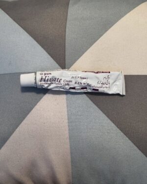 Sidra Batool Instagram - I have been through so much pain since last 4 years because of exzema and as I showed you guys earlier my hands were destroyed and slowly and gradually it’s getting better thanks to my uncle who told me about these creams . He is not a doctor his friends wife was going through the same problem and these medications changed her life and mine. It’s not a sponsored post. Mix all the creams together and put it o lay on the effected area and it will get better inshallah. Take one tablet at night every night till you see the wounds healing and once it starts getting better stop the tables and the cream. 

#healwithme