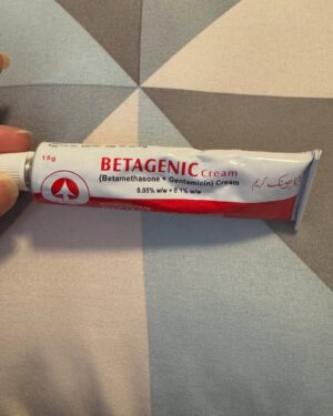 Sidra Batool Instagram - I have been through so much pain since last 4 years because of exzema and as I showed you guys earlier my hands were destroyed and slowly and gradually it’s getting better thanks to my uncle who told me about these creams . He is not a doctor his friends wife was going through the same problem and these medications changed her life and mine. It’s not a sponsored post. Mix all the creams together and put it o lay on the effected area and it will get better inshallah. Take one tablet at night every night till you see the wounds healing and once it starts getting better stop the tables and the cream. 

#healwithme