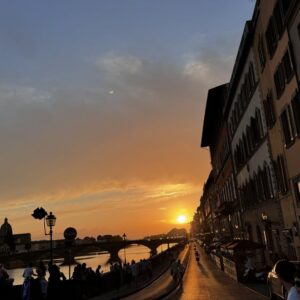 Sidra Niazi Instagram - #florence 🌸