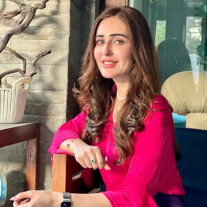 Sidra Niazi Instagram - An expression of immense patience. An illusion, of course. Nobody is that patient.