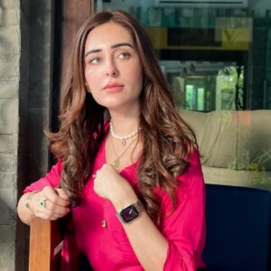 Sidra Niazi Instagram - An expression of immense patience. An illusion, of course. Nobody is that patient.