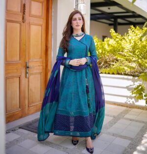Sidra Niazi Instagram - #Eidday2 🦚 

👗 @chicophicial 
Jwelery @ayeshaccessories