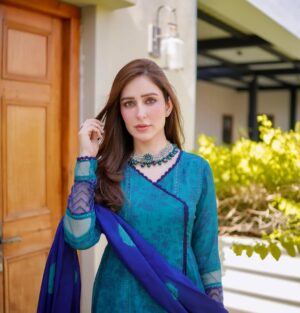 Sidra Niazi Instagram - #Eidday2 🦚 

👗 @chicophicial 
Jwelery @ayeshaccessories