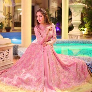 Sidra Niazi Instagram - Chahon Na jahaan mein saara 💖

@ansabjahangirstudio 
@esfirjewels 
@iamazeemabbasi 
@mywedpk 
@stylebykiranraza