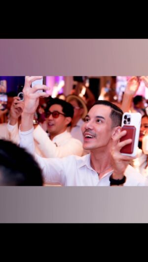 Sinjai Plengpanich Instagram - 60ปีที่จะเก็บไว้ในความทรงจำ🥳🎂🙏😍 ขอบคุณทุกความรักและความปรารถนาดีทีมีให้ในวันนั้นนะคะ …ขอบพระคุณทุกท่านอีกครั้งค่ะ #noksinjaithelivinglegend