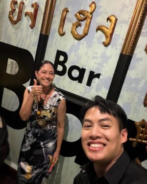 Sinjai Plengpanich Instagram - มาแล้วมาชิมอาหารใต้ที่ร้านเปิดใหม่ของ  @por_unnop  ร้าน“ANNOP” EAT&DRINK ร้านสวยเก๋ อาหารอร่อยทุกจาน บาร์ชั้น3บรรยากาศดีมาก เปิดแล้วนะคะ😘😋🥂🍾🥳